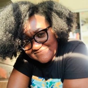 Meet your Posher, Raquisha